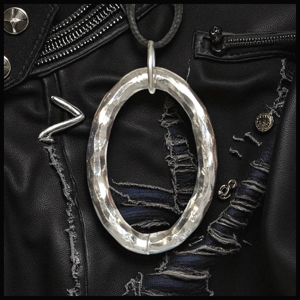 5 For $25💫Alternative Distressed Silver Oval Pendant Necklace